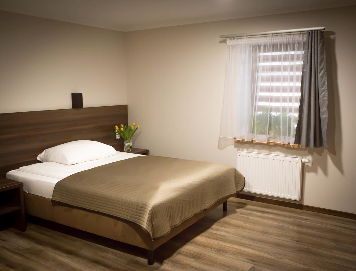 Apartamentowiec Kuzniar Kostrzyn nad Odra Bagian luar foto