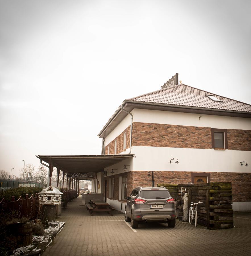 Apartamentowiec Kuzniar Kostrzyn nad Odra Bagian luar foto